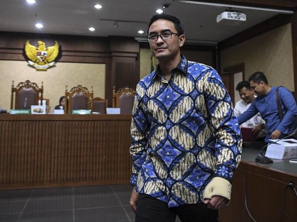 Begini Ekspresi Zumi Zola usai Dituntut 8 Tahun Penjara