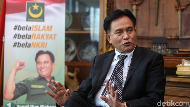 Tonton Blak blakan Yusril Ihza, Dulu Prabowo Kini Jokowi Tonton Blak blakan Yusril Ihza, Dulu Prabowo Kini Jokowi