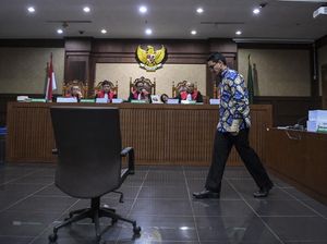 Terbukti Korupsi, Zumi Zola Siap Jalani Hukuman Penjara Terbukti Korupsi, Zumi Zola Siap Jalani Hukuman Penjara