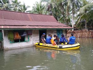 Banjir di Pangandaran Surut, Warga Mulai Kembali ke Rumah