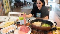 Yuk, Intip 10 Keseruan Jill Gladys Saat Cicip Makanan Favorit!