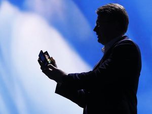 Peluncuran Galaxy S10 Diramaikan Ponsel Layar Lipat Samsung Peluncuran Galaxy S10 Diramaikan Ponsel Layar Lipat Samsung