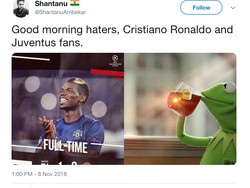 Kemenangan atas Juventus membuat fans MU hari ini bisa menatap dunia dengan nikmat. Bebas dari ejekan kekalahan. (Foto: Internet/Twitter)