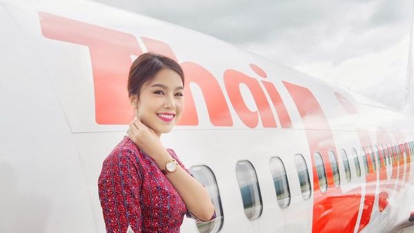 Liburannya Mantan Miss Thailand yang Kini Jadi Pramugari Lion Air