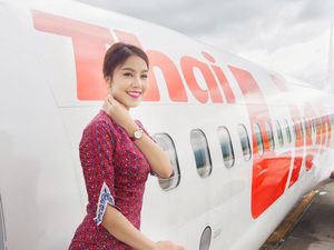 Liburannya Mantan Miss Thailand yang Kini Jadi Pramugari Lion Air