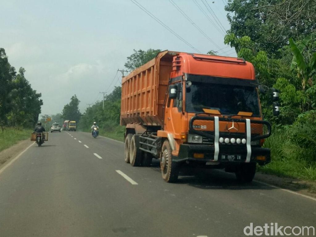 Larangan Truk Batu Bara Lewat Jalan Umum Ancam Pasokan Listrik Larangan Truk Batu Bara Lewat Jalan Umum Ancam Pasokan Listrik