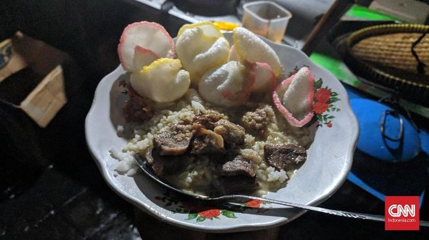 Satu porsi Gule Tikungan atau Gultik di Blok M.