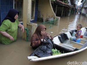 Ridwan Kamil Ingatkan Ketua RT dan RW Waspada Bencana Alam Ridwan Kamil Ingatkan Ketua RT dan RW Waspada Bencana Alam