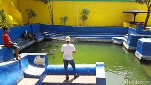 Foto: Pemandian yang Bikin Awet Muda di Sumenep