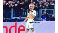 Sementara ini gantian, kepala Ronaldo diganti menjadi kepala Mourinho sedang berselebrasi pamer perut di Turin. (Foto: Internet/Twitter)