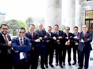 Pose Cool Anggota DPR dan Ketua Parlemen Selandia Baru di Wellington