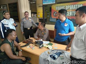 Petugas LLAJ Gadungan ini Ketahuan Belangnya Saat Memalak Warung Petugas LLAJ Gadungan ini Ketahuan Belangnya Saat Memalak Warung