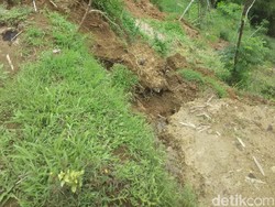 Pergerakan Tanah Rusak 48 Rumah, Warga KBB Takut dan Waswas