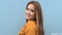 Vega Darwanti Sebut Suaminya Suka yang Montok