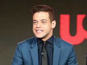 Jadi Kekasih di Bohemian Rhapsody, Rami Malek Pacaran dengan Lucy Boynton