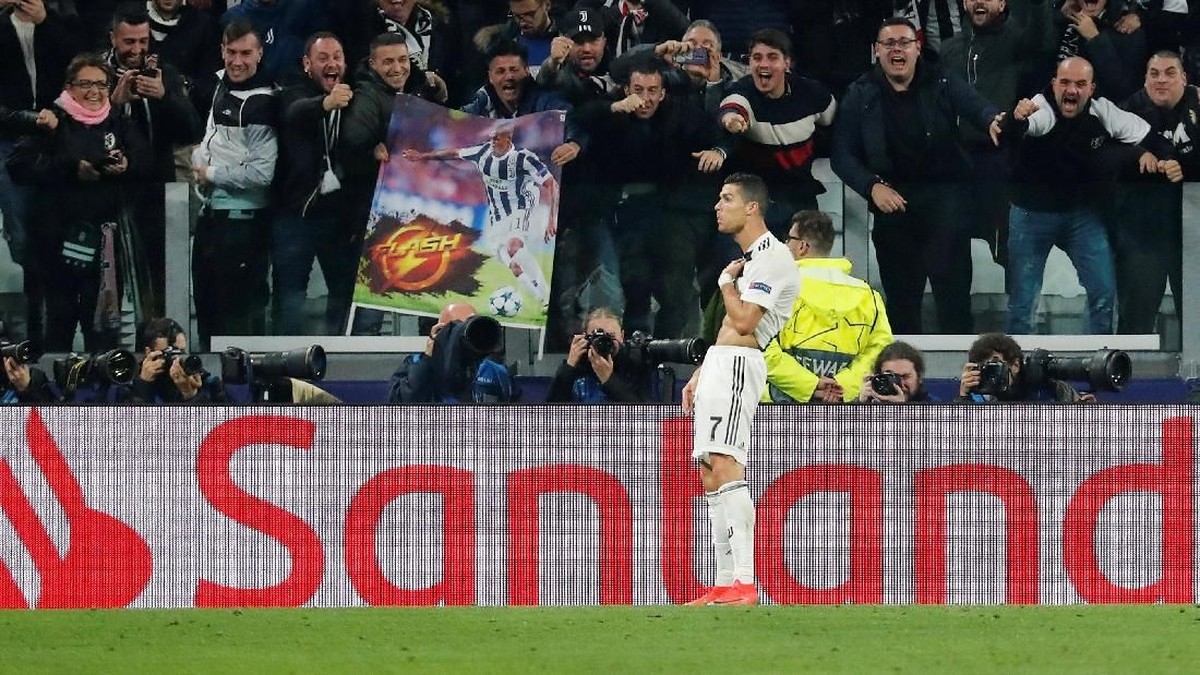 Cristiano Ronaldo merayakan golnya ke gawang Manchester United dini hari tadi. (Foto: Stefano Relladini/Reuters)