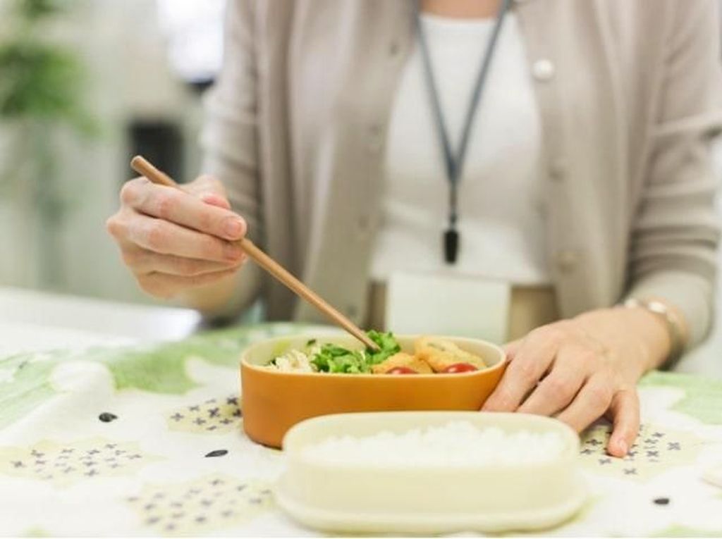 Mau Bawa Bekal ke Kantor? Yuk, Intip Menu yang Praktis dan Lezat Ini Mau Bawa Bekal ke Kantor? Yuk, Intip Menu yang Praktis dan Lezat Ini