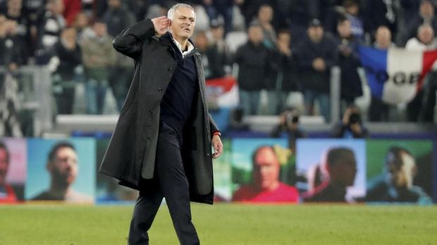 Jose Mourinho melakukan selebrasi yang dianggap menyinggung tuan rumah usai Manchester United mengalahkan Juventus 2-1.