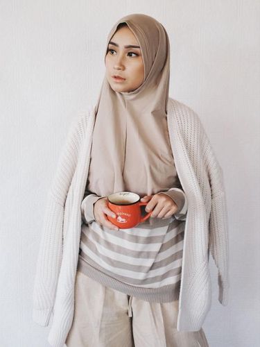 Simak 3 Hal Ini Sebelum Beli Hijab Instan Agar Tidak Menyesal
