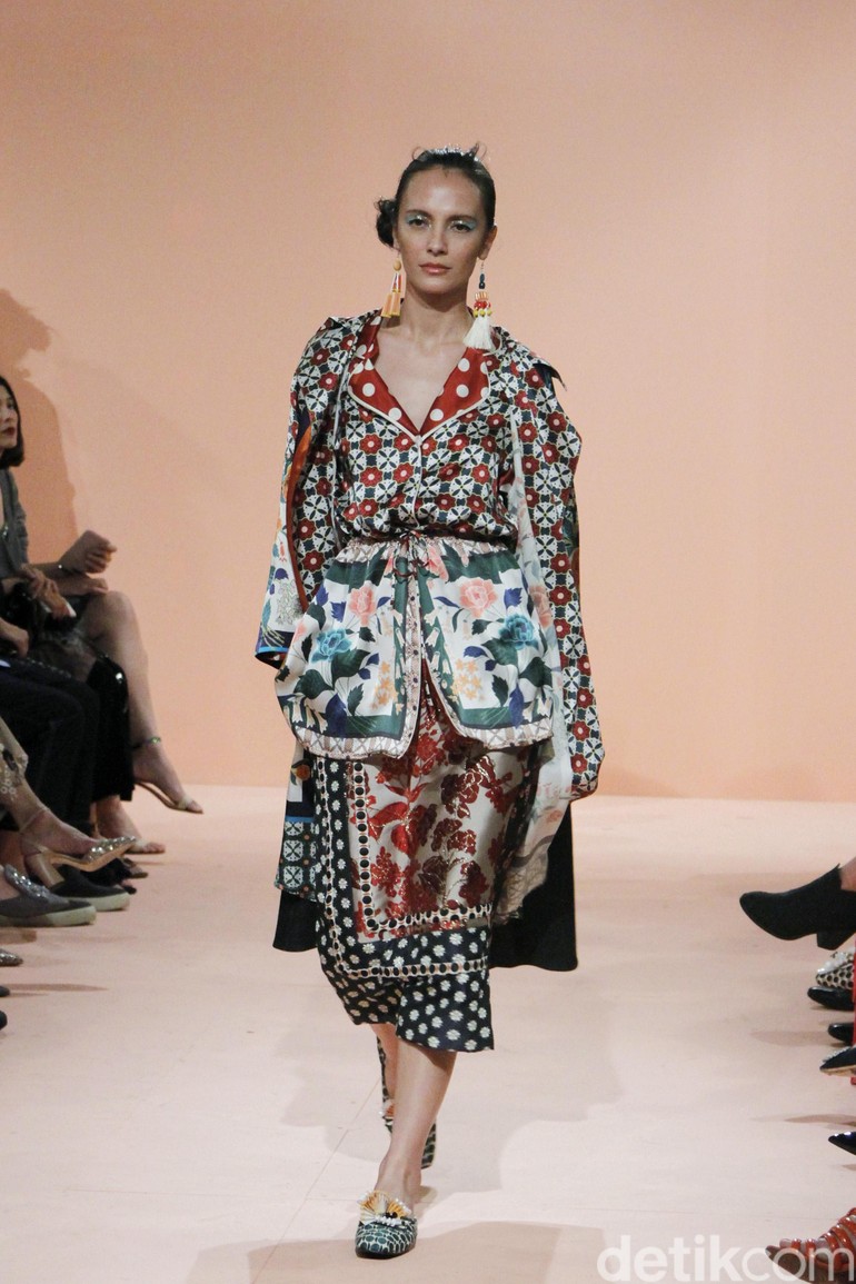 15 Karya Terbaru Biyan Untuk Koleksi Spring Summer 2019 15 Karya Terbaru Biyan Untuk Koleksi Spring Summer 2019