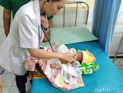 Heboh Penemuan Bayi Perempuan dalam Kardus, Polisi Buru Orangtuanya