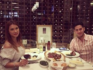 Pose Miyabi Saat Makan Malam Mewah Bersama Sang Kekasih hingga Nikita Mirzani