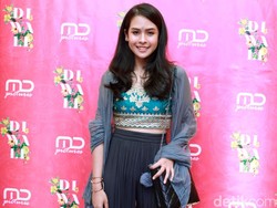 Maudy Ayunda Pikirkan Pendidikan Ketimbang Menikah