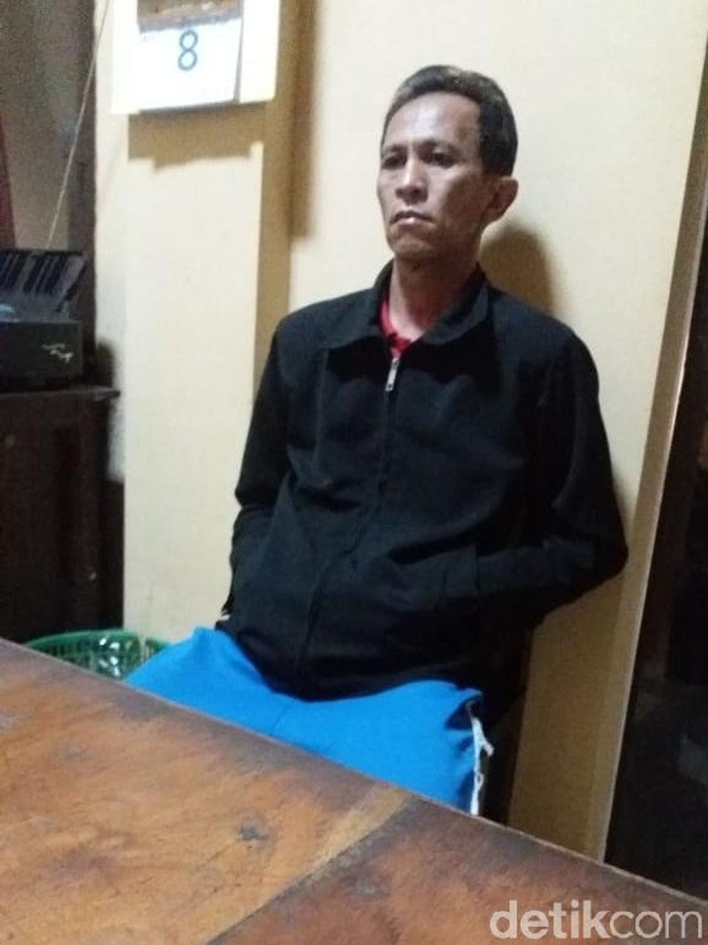 Pergoki Istri Bertemu PIL, Eks Kades di Jombang Kena Bogem Pergoki Istri Bertemu PIL, Eks Kades di Jombang Kena Bogem