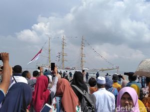 100 Hari Berlayar, KRI Bima Suci Tiba di Surabaya