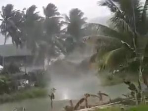 Viral Video Angin Puyuh Bak Tornado di Sulbar