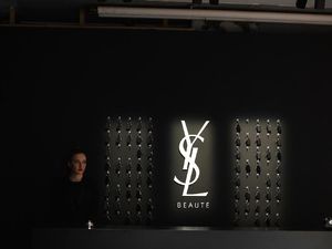 YSL Beauty Buka Hotel Instagramable di Jakarta