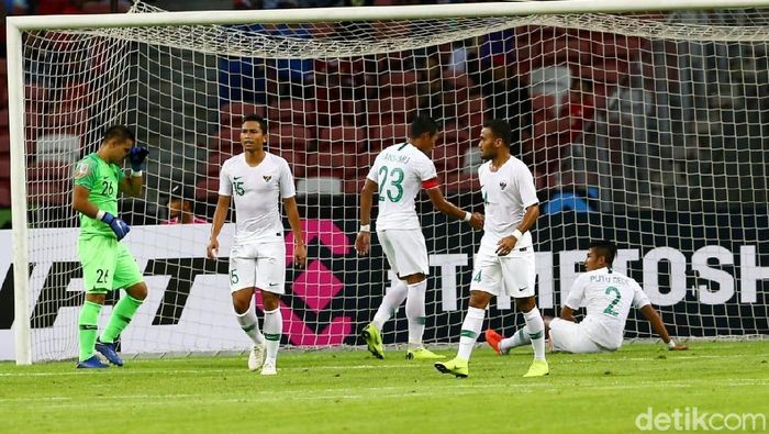 Timnas Indonesia menelan kekalahan dari Singapura di pertandingan pertama Piala AFF 2018 (Pradita Utama/detikSport) Timnas Indonesia menelan kekalahan dari Singapura di pertandingan pertama Piala AFF 2018 (Pradita Utama/detikSport)