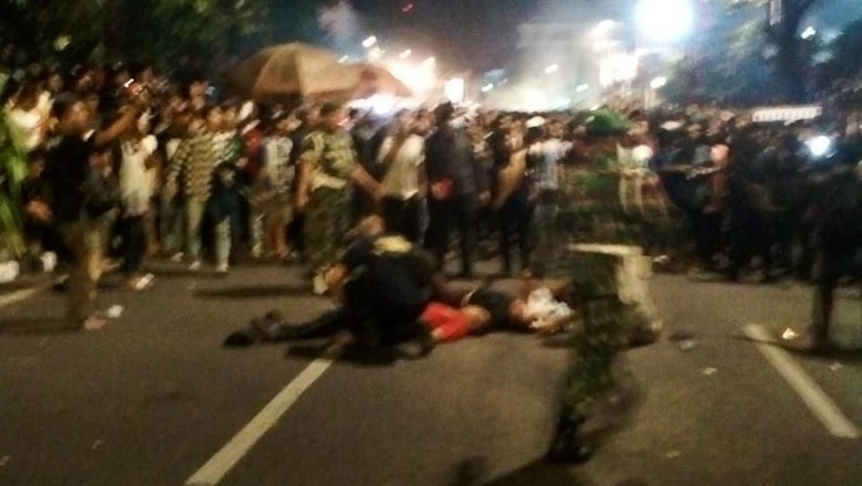 Insiden Drama Surabaya Membara, 3 Penonton Tewas Insiden Drama Surabaya Membara, 3 Penonton Tewas