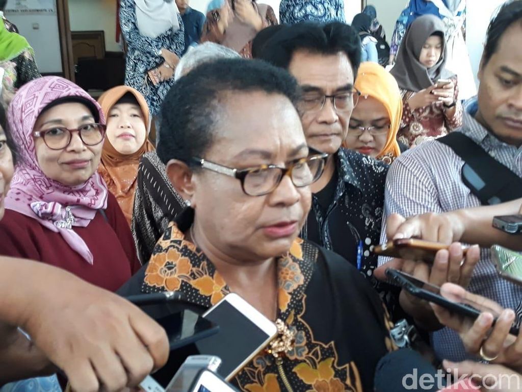 Menteri Yohana: Kasus Perkosaan Mahasiswi UGM dalam Mediasi Keluarga Menteri Yohana: Kasus Perkosaan Mahasiswi UGM dalam Mediasi Keluarga