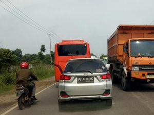 Gonjang-ganjing Truk Batu Bara Via Jalur Khusus Vs Jalan Umum