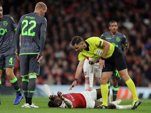 Arsenal Lolos, tapi Welbeck Cedera Parah Arsenal Lolos, tapi Welbeck Cedera Parah