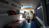 Bank Mandiri Sumbang Ambulans ke Masjid Cut Meutia