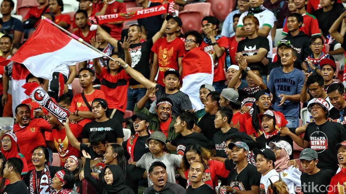 Suporter Indonesia di National Stadium. (Foto: Pradita Utama)
