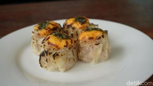 Yummy, Sore-sore Enaknya Ngemil Dimsum Bercocol Saus Cabai