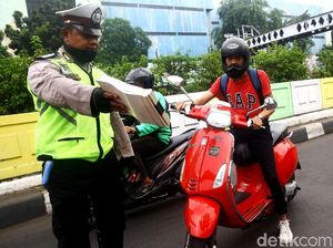 Nggak Mau Keluar Duit Rp 500 Ribu Kan? Pasang Pelat Nomor yang Bener! Nggak Mau Keluar Duit Rp 500 Ribu Kan? Pasang Pelat Nomor yang Bener!