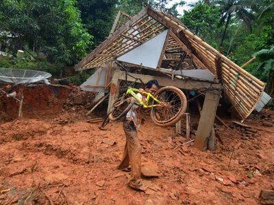 Curah Hujan Tinggi, Kabupaten Tasikmalaya Dilanda Longsor