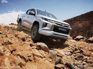 Semua Mobil Pikap Mitsubishi Diproduksi di Thailand