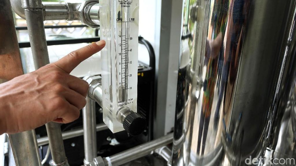 Mesin Pengolahan Air Bersih untuk Korban Gempa Palu Mesin Pengolahan Air Bersih untuk Korban Gempa Palu