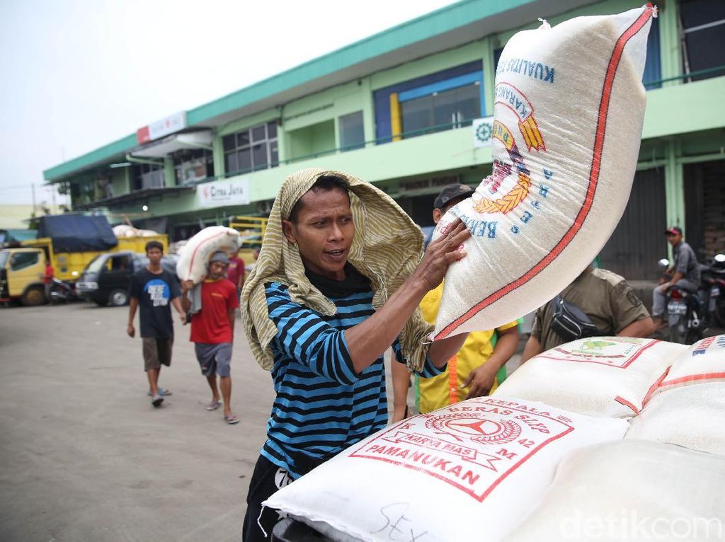 Stabilkan Harga, Kementan Jual Murah Beras di Pasar hingga Kampung Stabilkan Harga, Kementan Jual Murah Beras di Pasar hingga Kampung