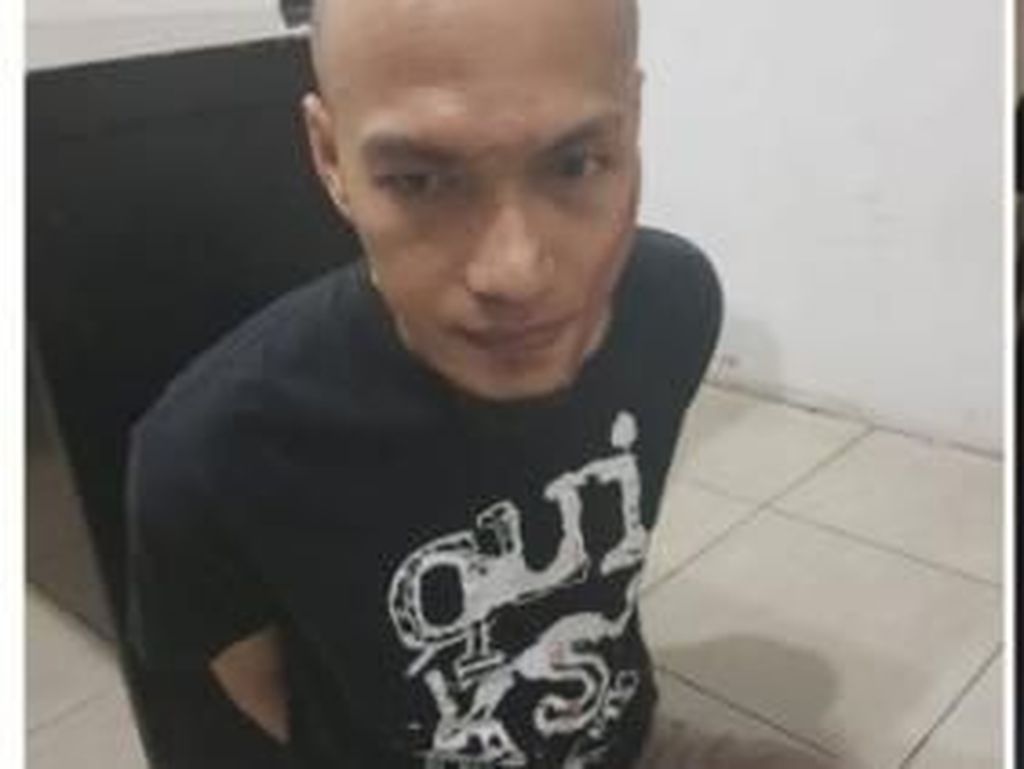 Polisi Tetapkan Penyerang Polsek Penjaringan Jadi Tersangka Polisi Tetapkan Penyerang Polsek Penjaringan Jadi Tersangka