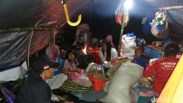 Longsor di Gunung Butut Kabupaten Bandung, Puluhan Warga Mengungsi