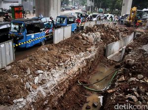 Imbas Proyek Trotoar, Mayestik Jadi Biang Macet