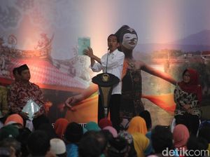 Ini Pesan Jokowi pada Warga Tegal Penerima Sertifikat Tanah