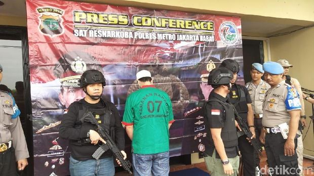 Suasana jumpa pers penangkapan Claudio Martinez