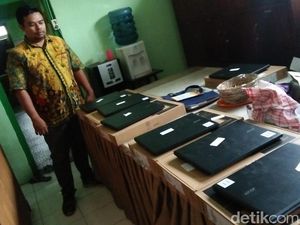 Ironis! SD dekat Mapolres Jombang Dibobol Maling, 16 Laptop Raib Ironis! SD dekat Mapolres Jombang Dibobol Maling, 16 Laptop Raib
